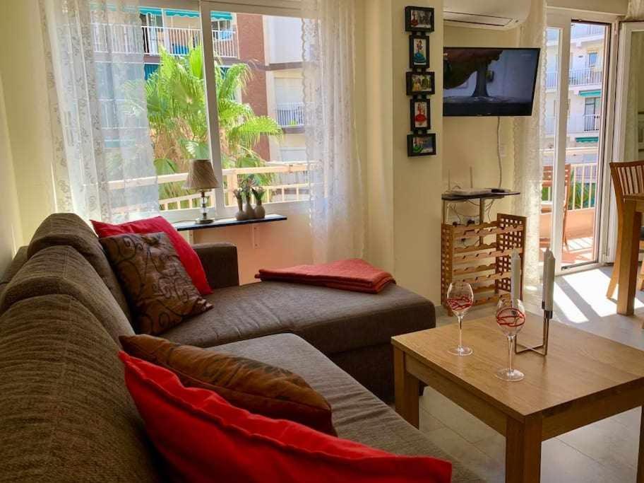 En La 2A Linea En Torre Del Mar Apartment Ngoại thất bức ảnh